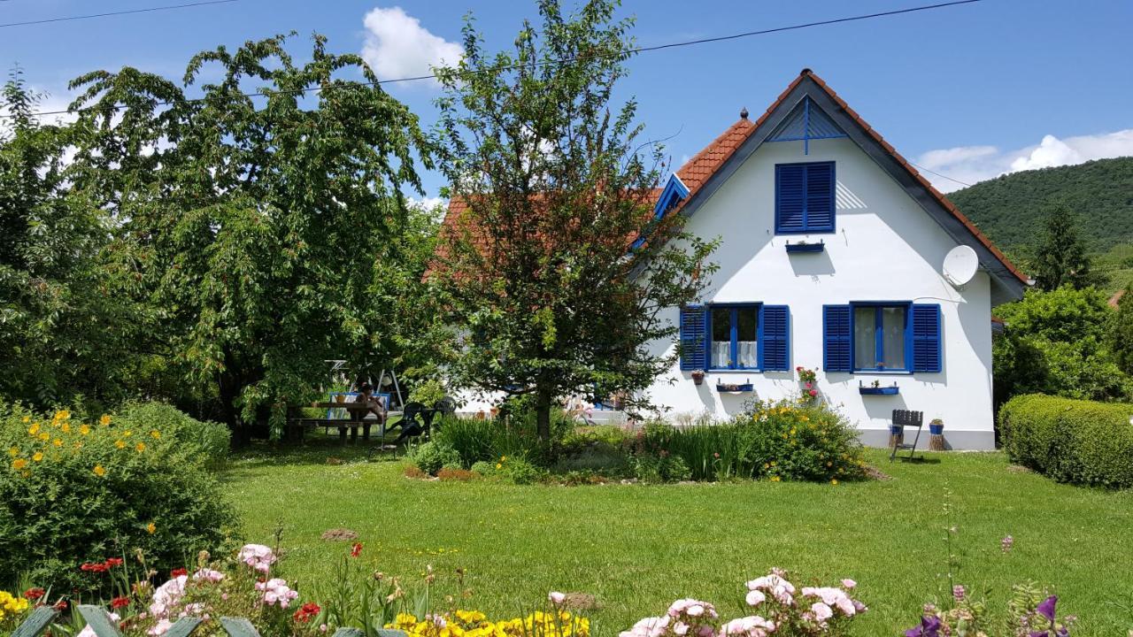 Aron Apartman Badacsonytomaj Exterior foto